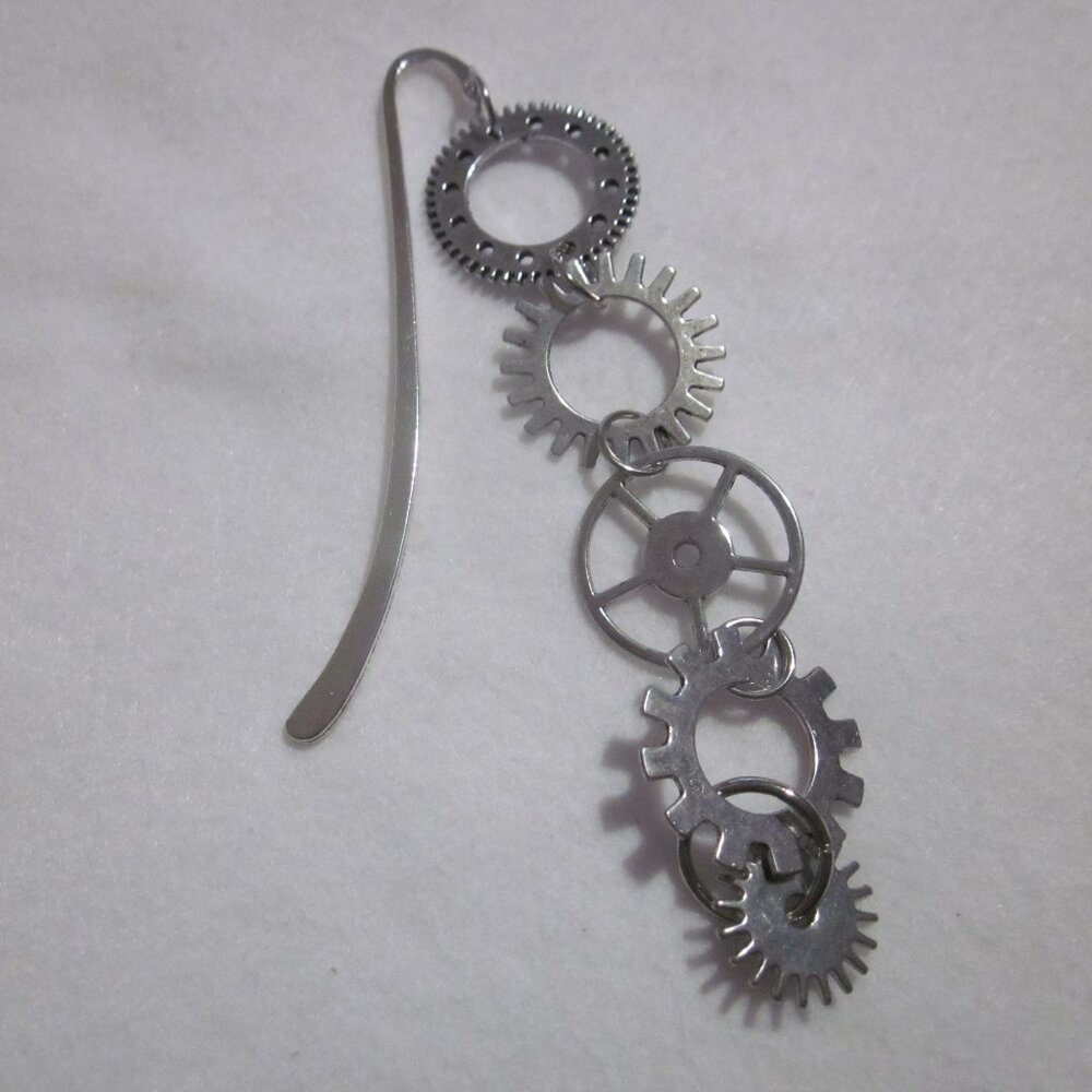 Silver tone Steampunk Bookmark.